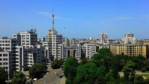 Централната част на Харков, Украйна, заснета през юни 2016 г. — архивна илюстрация, а не снимка от атаката през октомври 2026 г.
