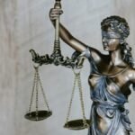 Статуетка на Темида с везни — илюстративна снимка към новина за разследване