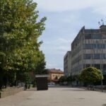 Площад и административна сграда в Павликени