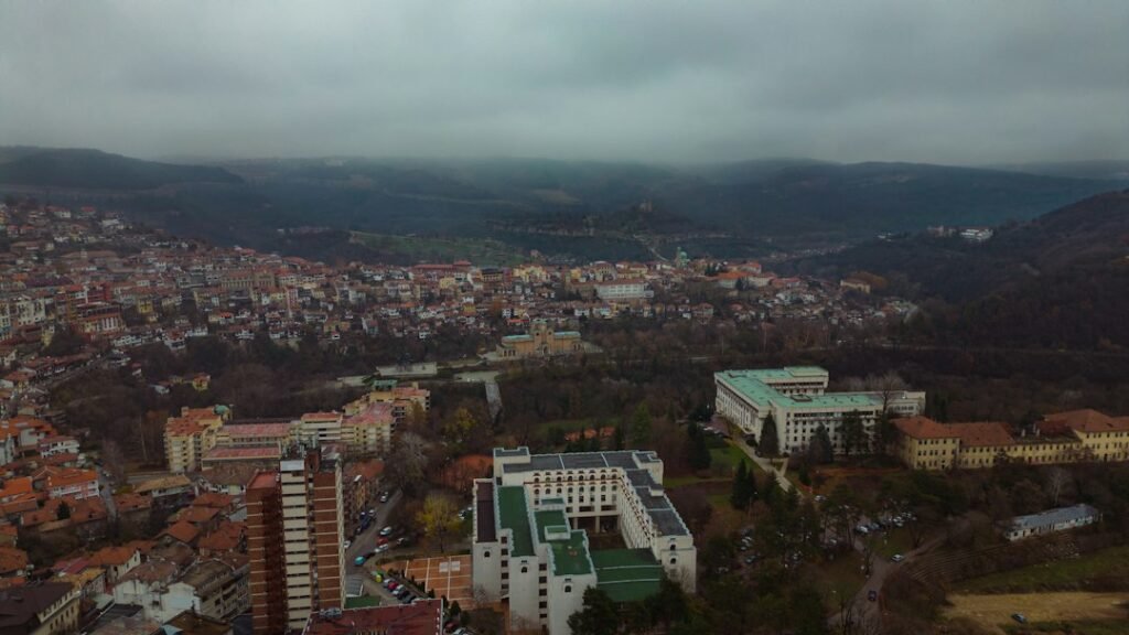 Панорама на Велико Търново – илюстративна фотография за предстоящото заседание на общинския съвет; не е снимка от заседанието