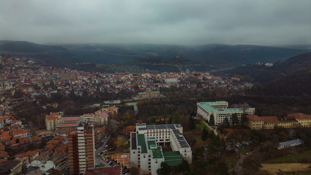 Панорама на Велико Търново – илюстративна фотография за предстоящото заседание на общинския съвет; не е снимка от заседанието