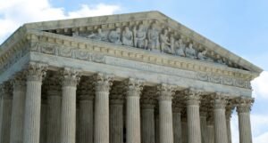 Facade of a courthouse in the United States; illustrative photo accompanying an article on Supreme Judicial Council elections
