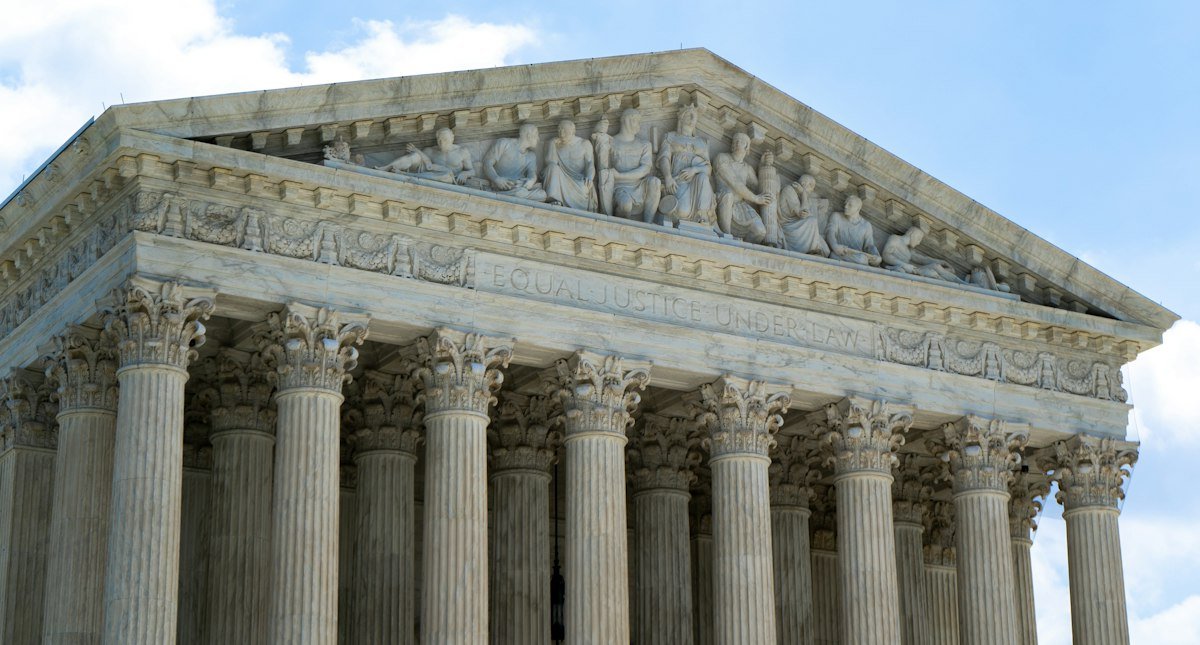 Facade of a courthouse in the United States; illustrative photo accompanying an article on Supreme Judicial Council elections