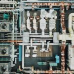 Индустриален комплекс от високо, илюстративна снимка за енергийните пазари