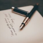 Писалка и тефтер — илюстративна снимка за литературно събитие, не от Драганово
